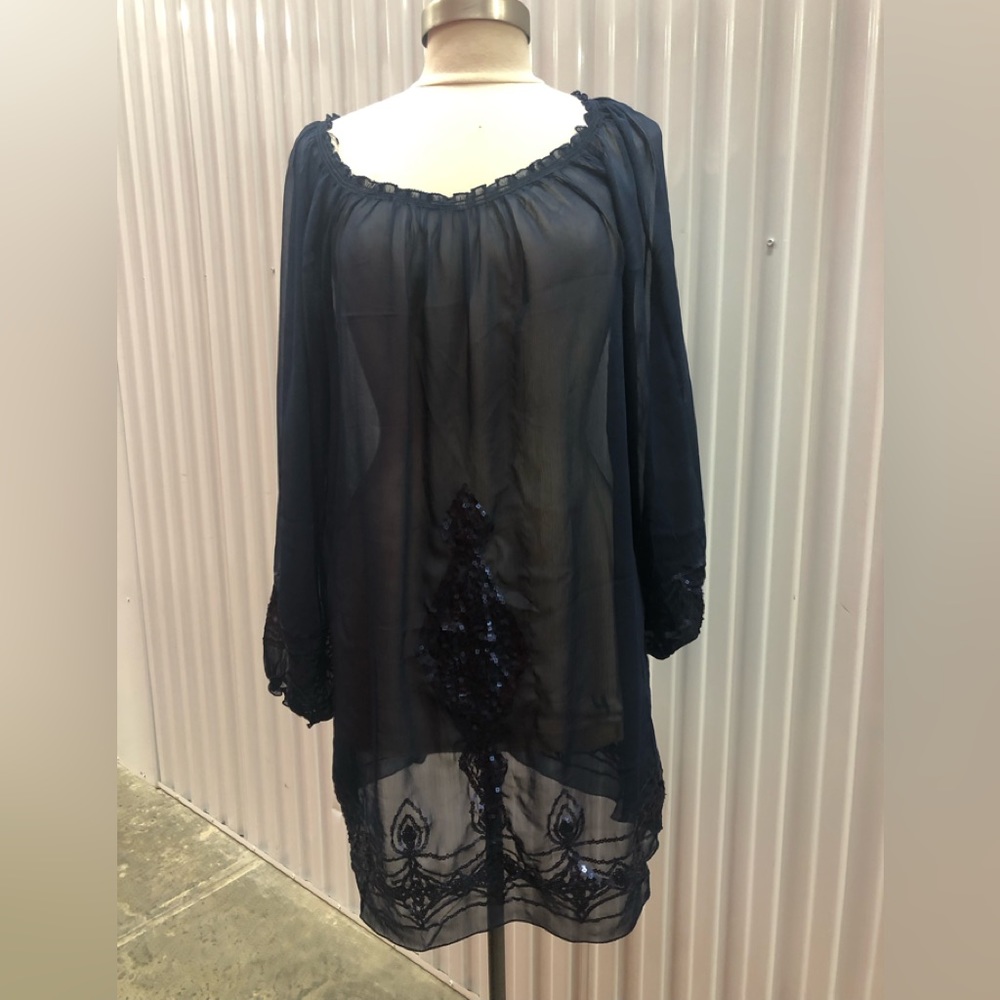 Max studio, medium Sheer blouse